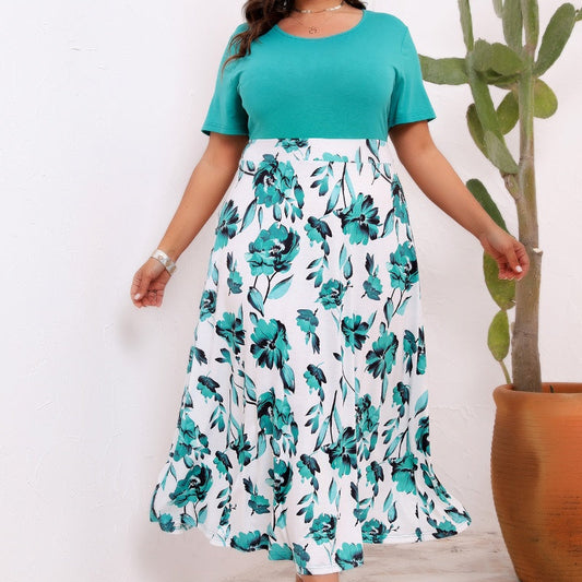 Elegáns, nyomtatott panelekkel díszített, kerek nyakú, derékban szűkített ruha